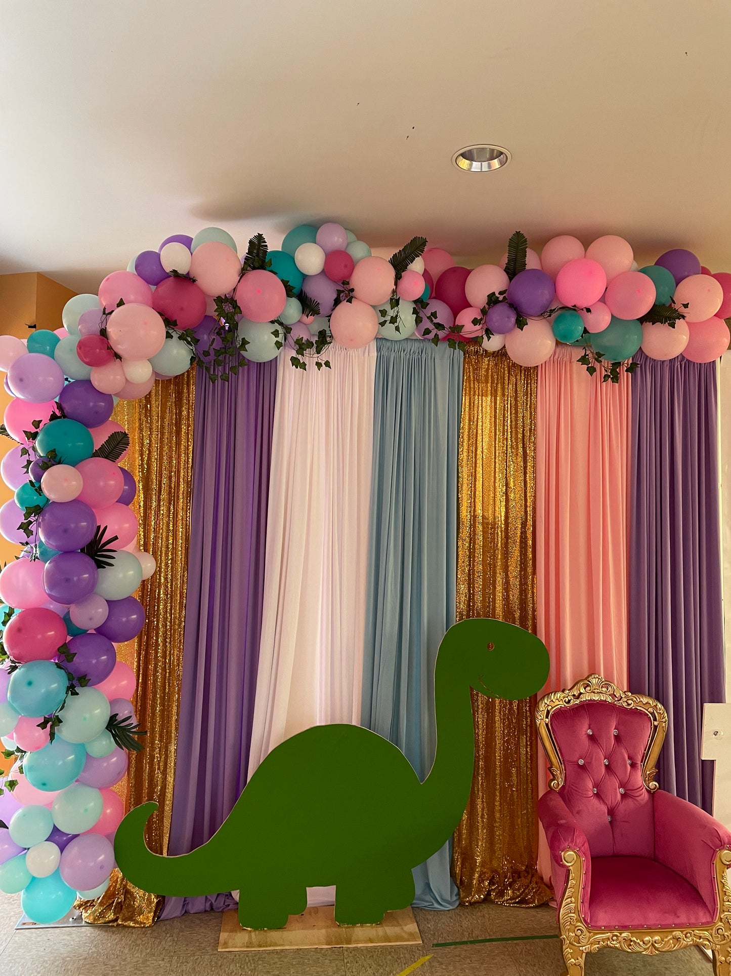 Balloon Garland (16 ft)